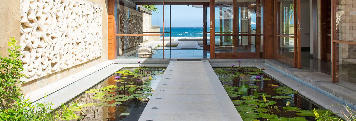 Bayu Gita Beachfront - Path Across Pond